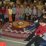 ΚΟΠΗ ΒΑΣΙΛΟΠΙΤΑΣ ΣΤΑ ΧΟΡΕΥΤΙΚΑ ΤΜΗΜΑΤΑ