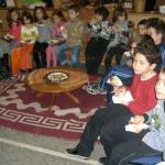 ΚΟΠΗ ΒΑΣΙΛΟΠΙΤΑΣ ΣΤΑ ΧΟΡΕΥΤΙΚΑ ΤΜΗΜΑΤΑ