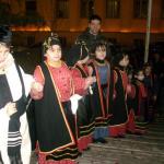 Τα χορευτικά τμήματα του Συλλόγου  Ηπειρωτών Κοζάνης στις αποκριάτικες εκδηλώσεις του Δήμου για το 2011