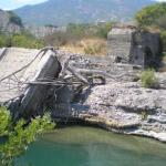 Μεσογέφυρα(ανατινάχθηκαν από τους Έλληνες)- Προς Μολυβδοσκέπαστο Κονίτσης